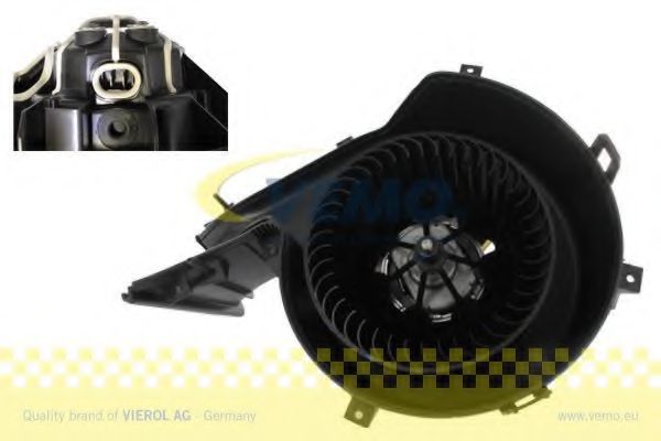 вентилатор вътрешно пространство; всмукващ вентилатор, въздух за купето V40-03-1132